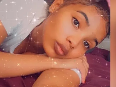 Live sex webcam photo for HolyCandice #241594584