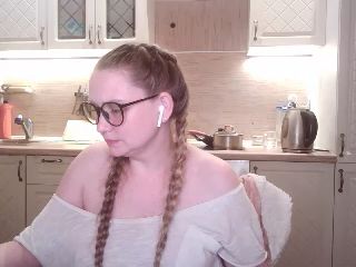 Live sex webcam photo for JaneGrey111 #252016391