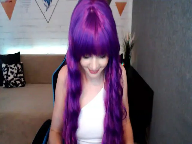 Live sex webcam photo for MonicaHigh #252733006