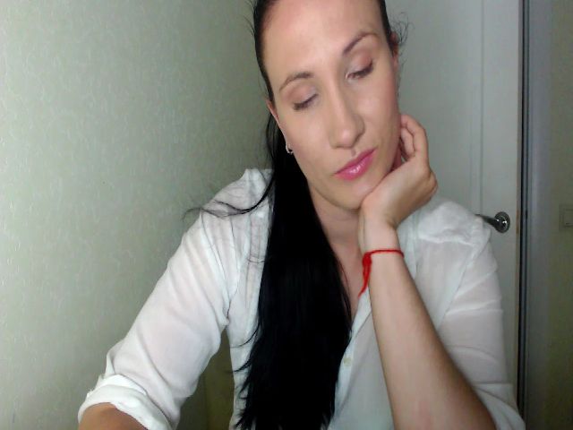 Live sex webcam photo for ZoiMoon #252619586