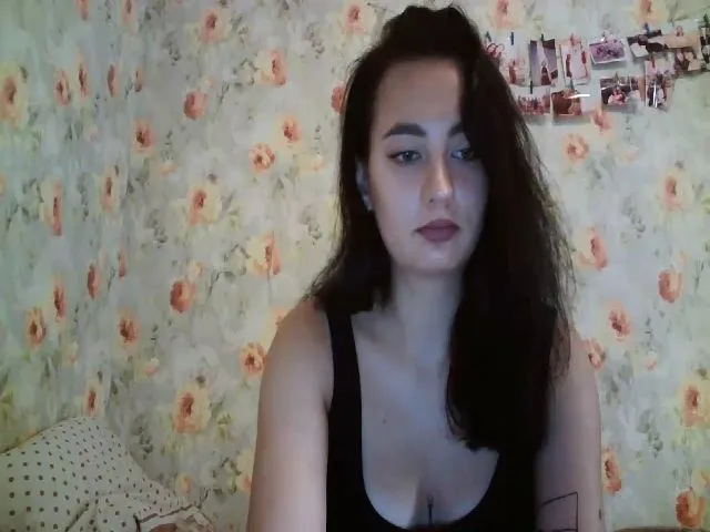 Live sex webcam photo for lolly_hollyy #255899022