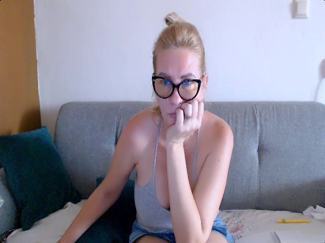Live sex webcam photo for Stephycute #265498533