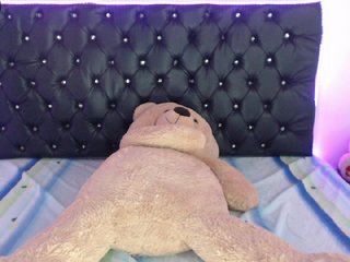 Live sex webcam photo for SweetBarbie #240649344