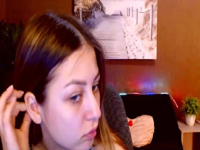 Live sex webcam photo for MsDream_ #254711964