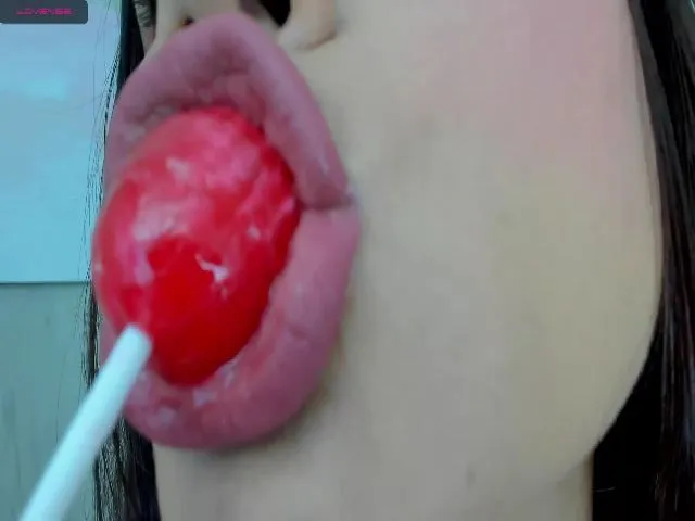 Live sex webcam photo for Jimena_saenz #262406614