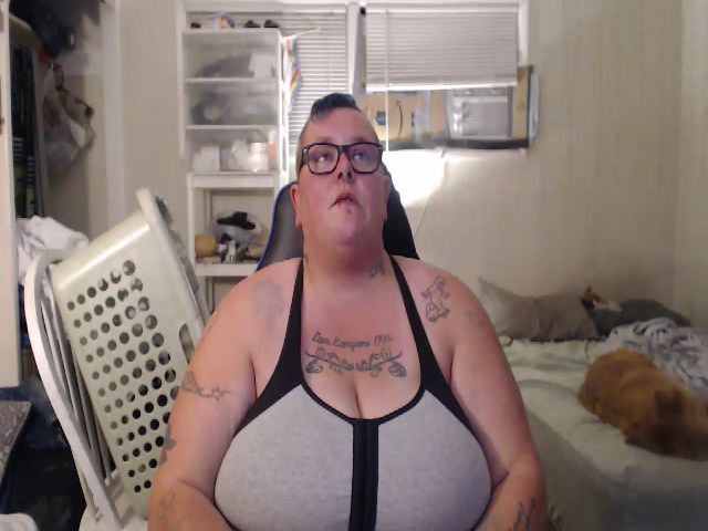 Live sex webcam photo for PunkChick420 #256761433