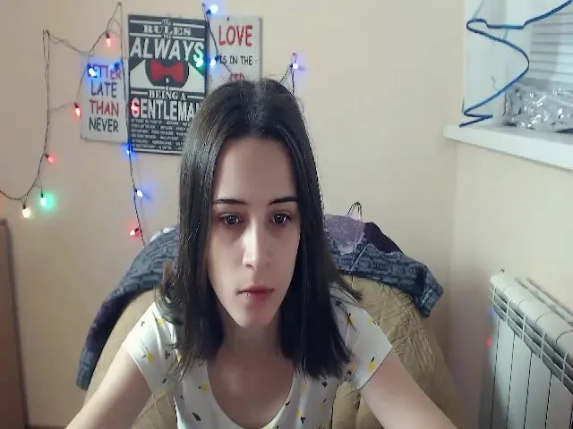 Live sex webcam photo for Vika_Hot_ #264253832