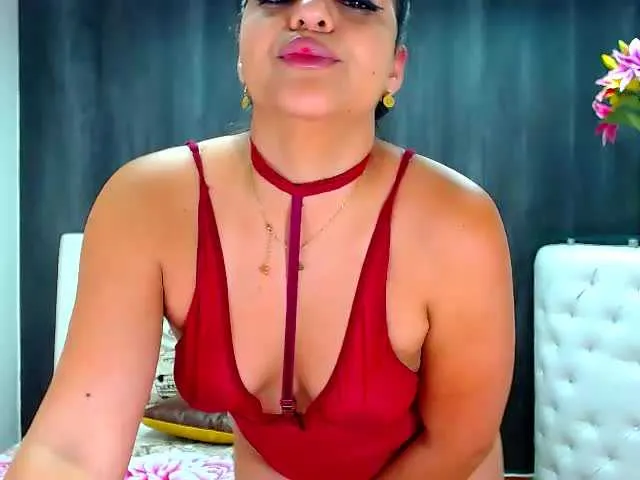 Live sex webcam photo for SweetDollx #240952453