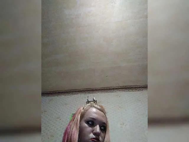 Live sex webcam photo for AlinaPixel #241409390