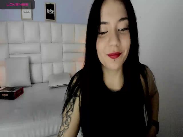 Live sex webcam photo for Rebeca__grey #254193260