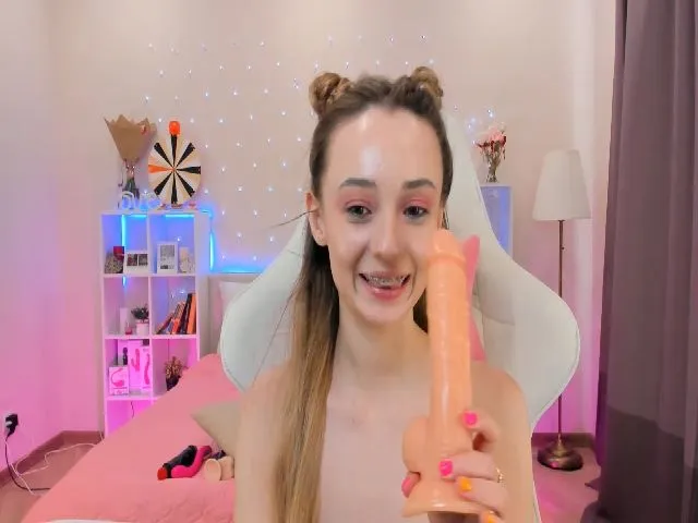 Live sex webcam photo for Karlee_Grey_ #254026100