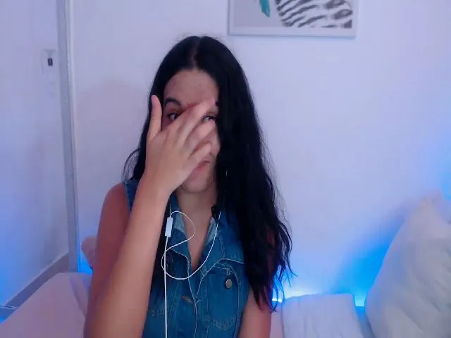 Live sex webcam photo for Dulce_maria_y #263409406