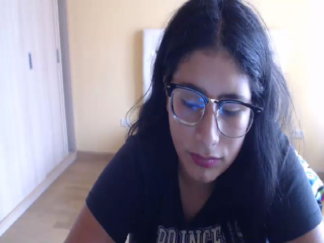 Live sex webcam photo for Aishafoxxx #253534752