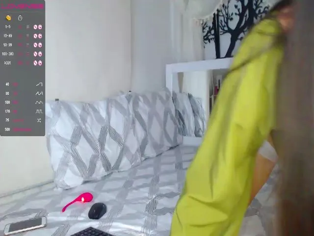 Live sex webcam photo for IsabellaLobos #259172053