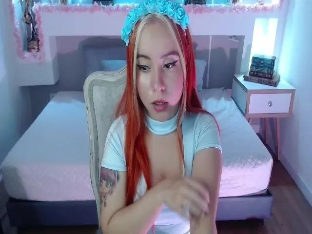 Live sex webcam photo for CiaraWatson #254719249