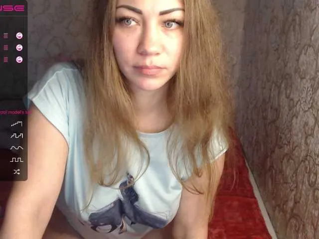 Live sex webcam photo for Kamilla-18 #241046943