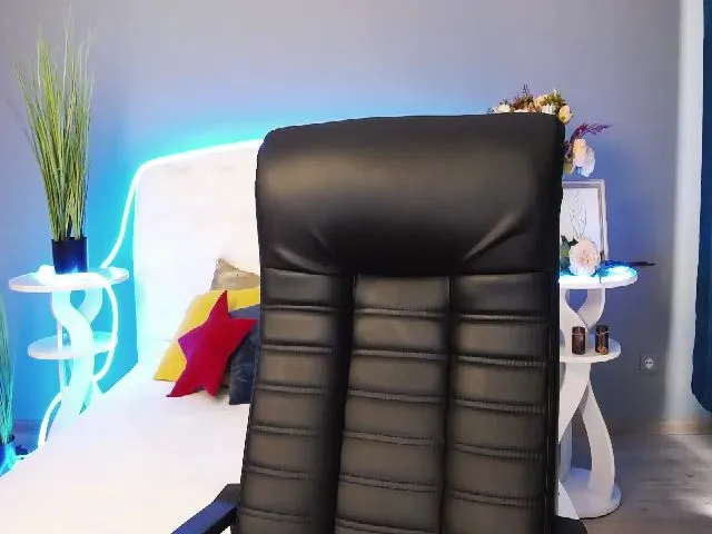 Live sex webcam photo for VictoriaJamy #264828887