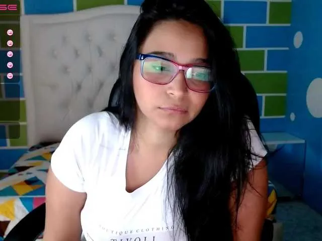 Live sex webcam photo for Secretalyson #245377851