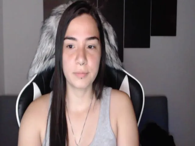 Live sex webcam photo for LycanGirl #252991222