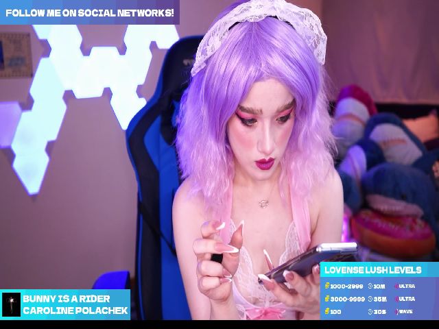 Live sex webcam photo for Annie_may_ #256853272