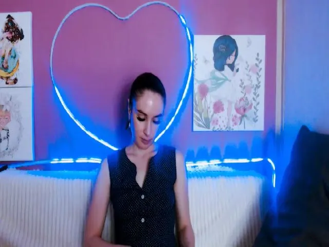 Live sex webcam photo for Lilly_Shine #252760131