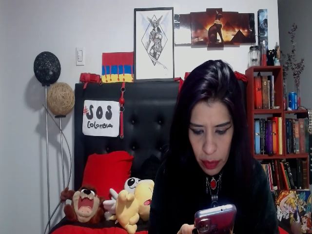 Live sex webcam photo for MilfKatty #253334311