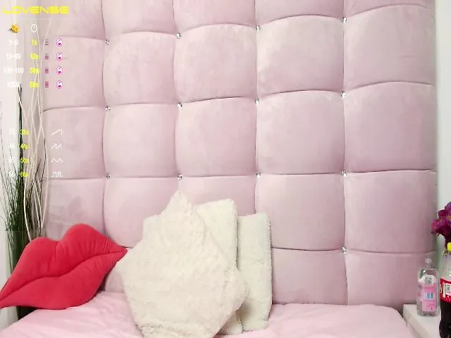 Live sex webcam photo for CarlaKato #260916616