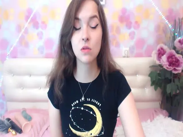 Live sex webcam photo for Nessa_Wild #261269825