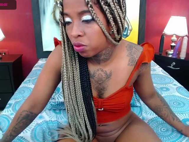 Live sex webcam photo for samantaafox #240958120