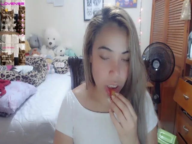 Live sex webcam photo for Meganhill_ #262807273