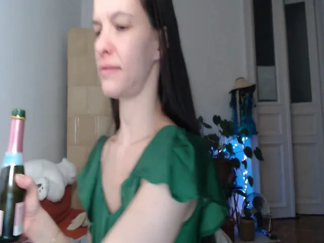 Live sex webcam photo for PetitePinkie #257180685