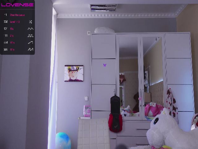 Live sex webcam photo for AliciaRey #252477883