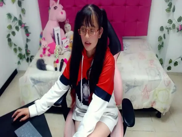Live sex webcam photo for Pink_queenn #259889886