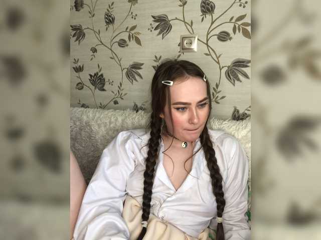 Live sex webcam photo for Mona-Liza #264255098