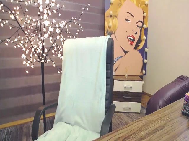 Live sex webcam photo for SophiePotter #260536269