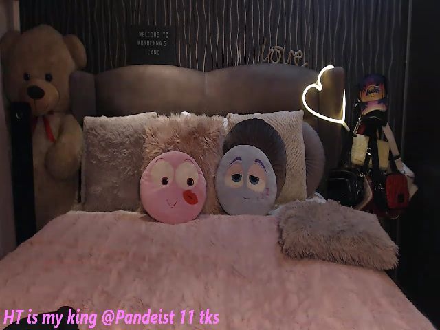 Live sex webcam photo for Morrenna #260211740