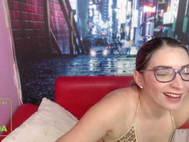 Live sex webcam photo for jeniferblanco #264257060