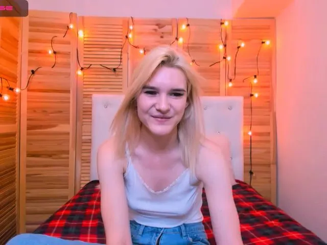 Live sex webcam photo for MarliTes #264726097