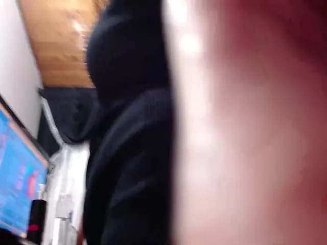 Live sex webcam photo for Mistik_redd #264894167