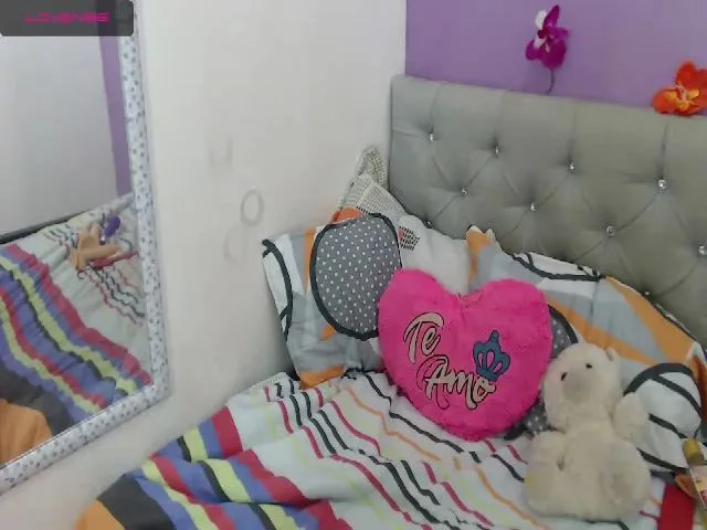 Live sex webcam photo for Ashley_shaw #256068692