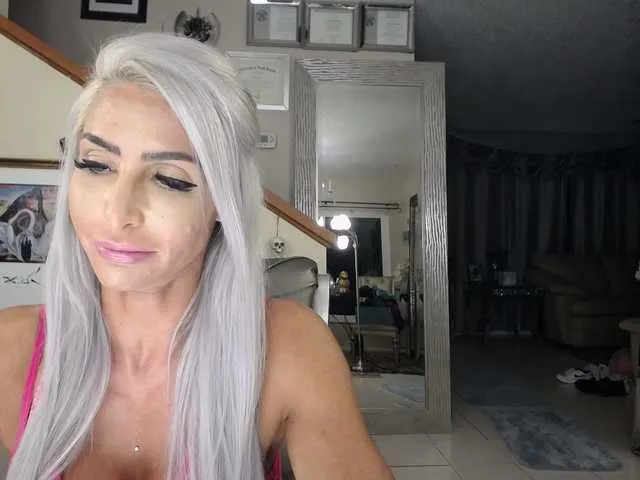 Live sex webcam photo for adrianna_fox #287953131