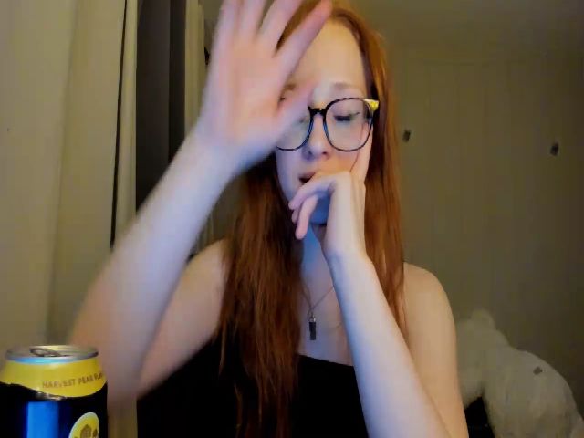 Live sex webcam photo for Haileystormxo #252354018