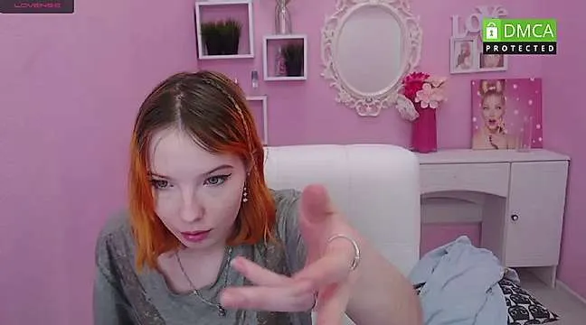 Live sex webcam photo for CharlieCollins #245070102