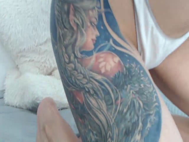 Live sex webcam photo for AbbyHoww #253285527