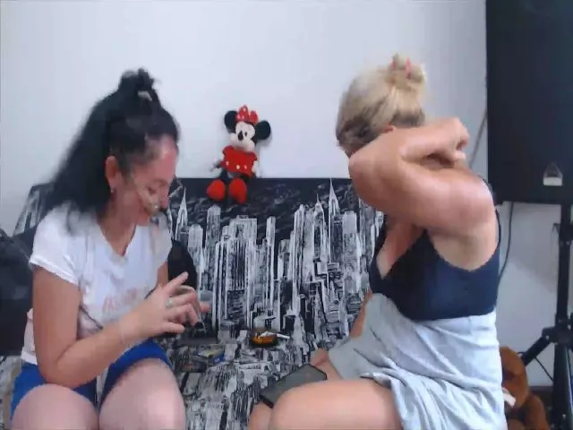 Live sex webcam photo for Softhottmilf #258558742