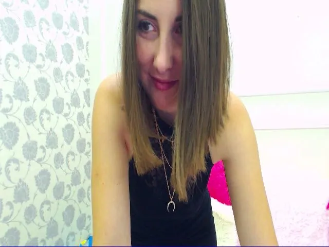 Live sex webcam photo for FeralBerry78 #254700263