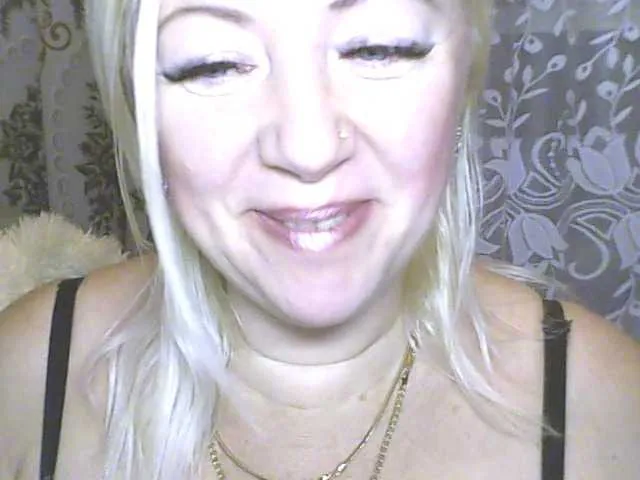 Live sex webcam photo for AnnaSnowy #241076326