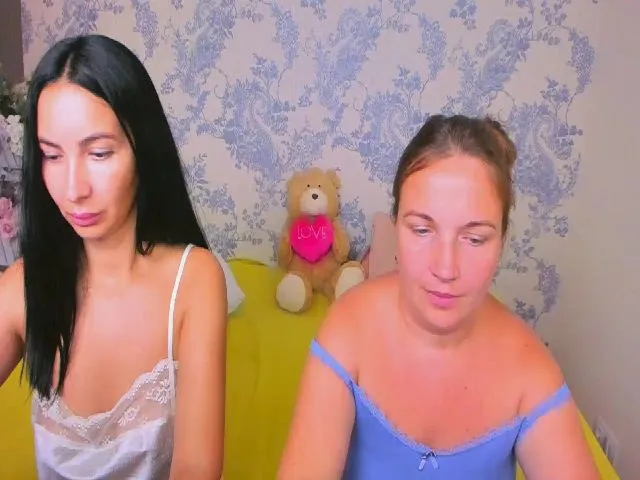 Live sex webcam photo for NikaRysa #255800244