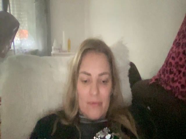 Live sex webcam photo for AnnaDiamond1 #287889169