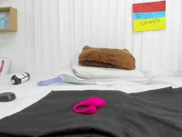 Live sex webcam photo for Merida- #246933322